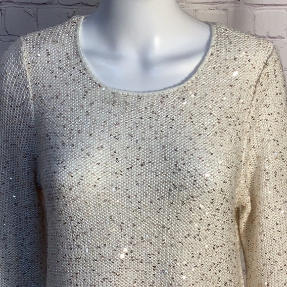 Marled Reunited Cream Sequin Embellished Chiffon Hem Long Sleeve Sweater Sz M - Picture 2 of 12